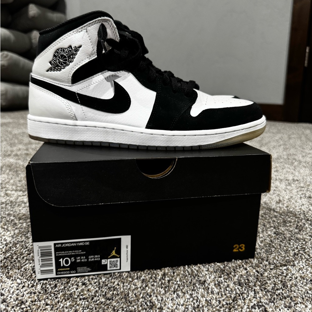 Men’s Air Jordan 1 Mid SE Black and White Sneakers